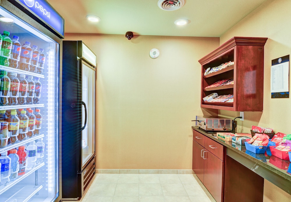 Cobblestone Hotel Suites Punxsutawney Pa 24/42