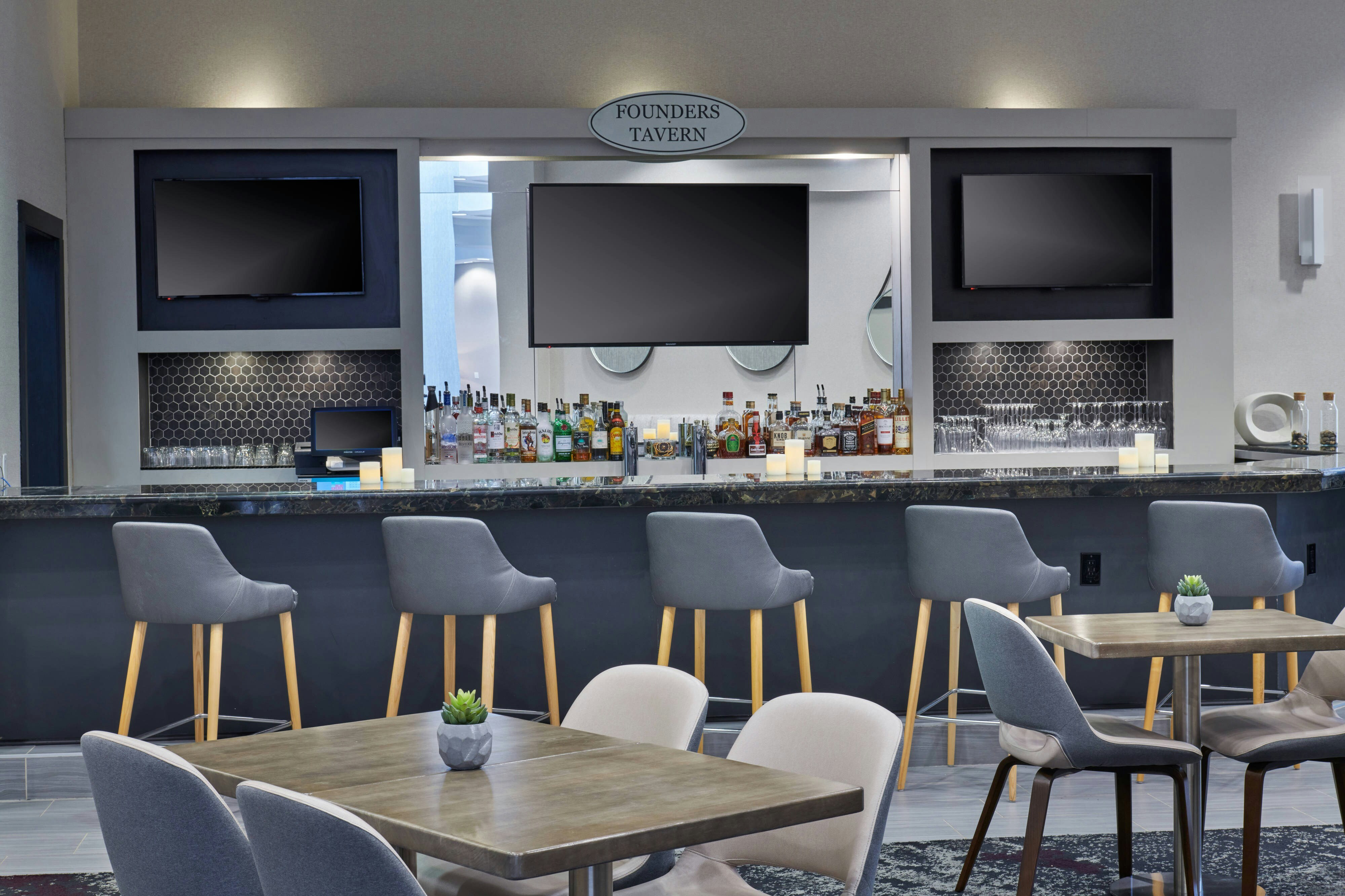 Delta Hotels by Marriott Detroit Novi 8/10