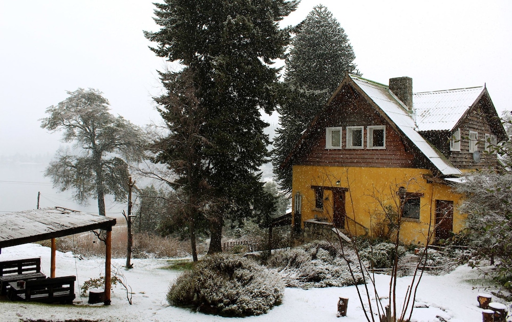 Los Juncos-Patagonian Lake House 59/60