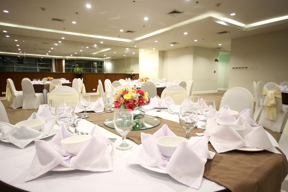 Infinity Towers Suites 42/50