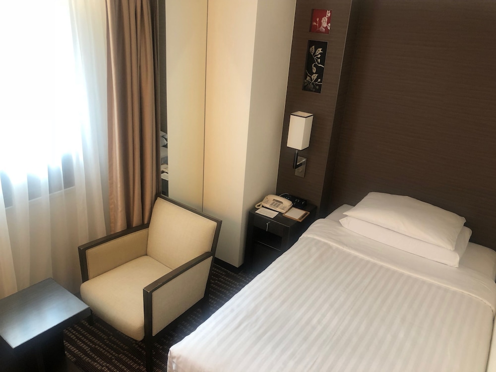Courtyard By Marriott Tokyo Ginza Hotel 11/37