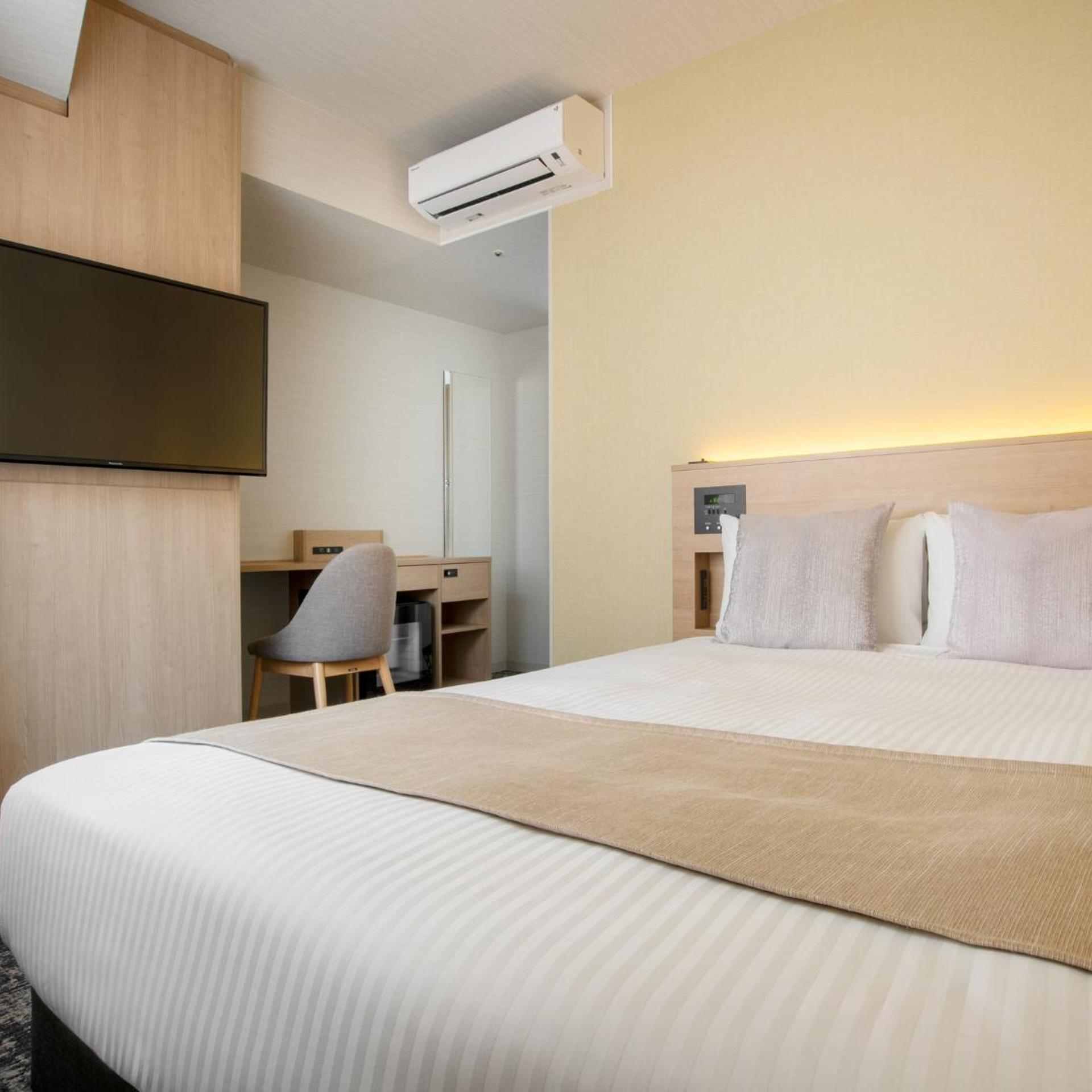 Room, Double Bed