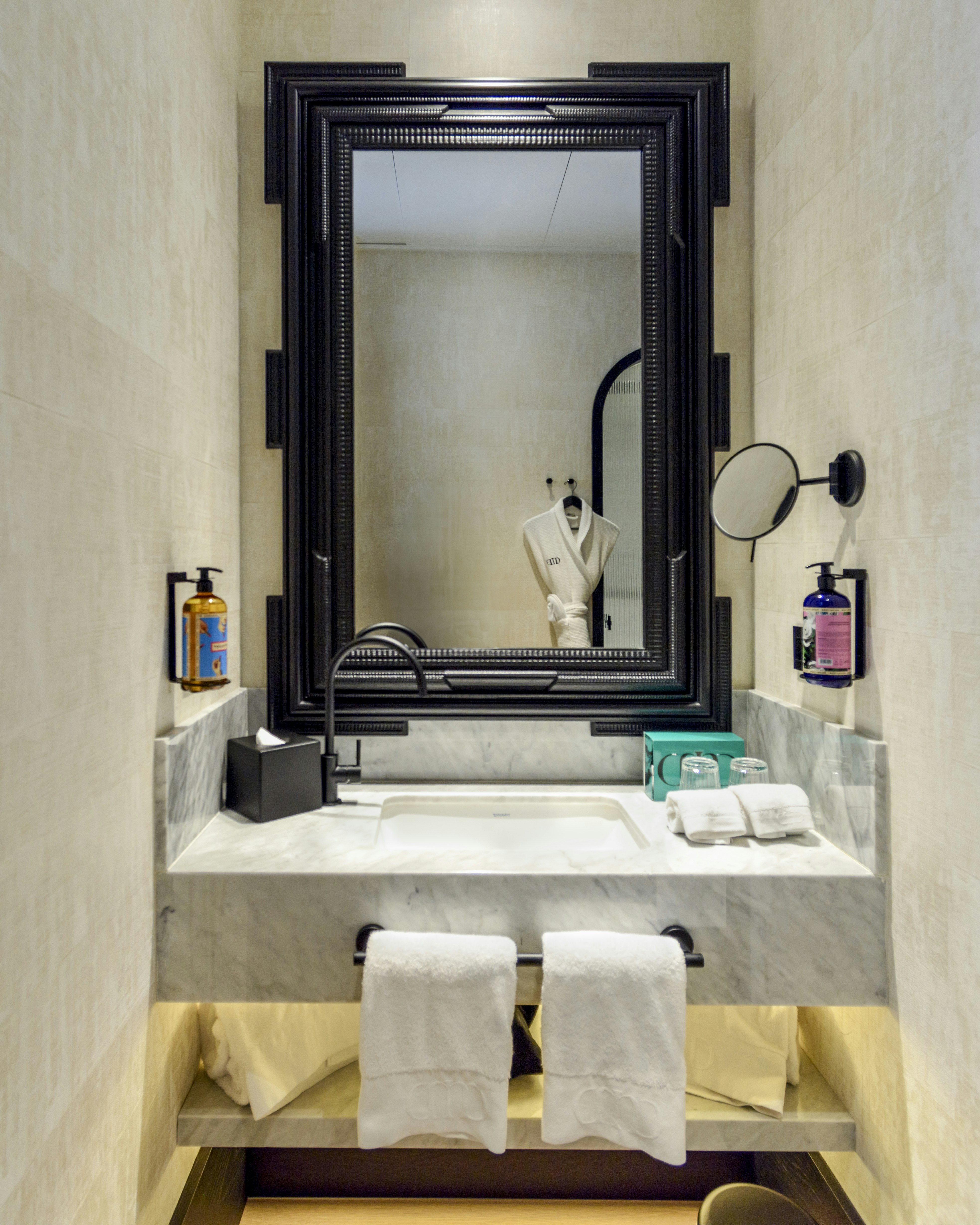 Hotel Montera Madrid, Curio Collection by Hilton 48/50