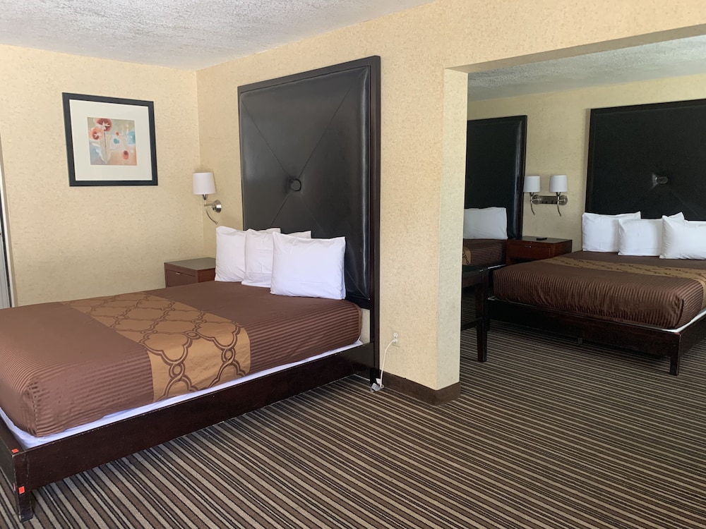 Buena Park Inn 39/63
