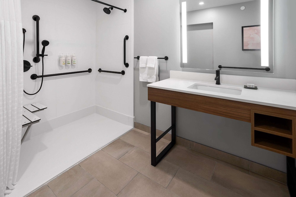 Hawthorn Extended Stay by Wyndham Williston/Burlington 35/38
