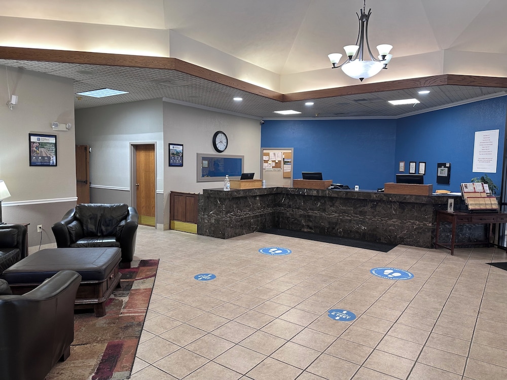 Baymont Inn and Suites by Wyndham Farmington, MO 6/62