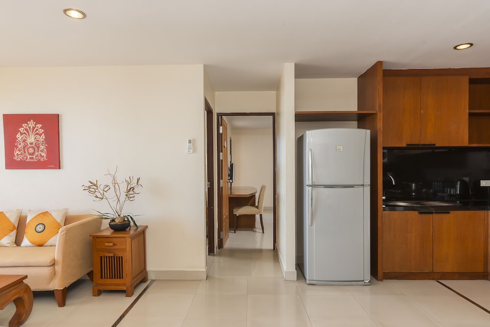Bella Villa Cabana 8/42
