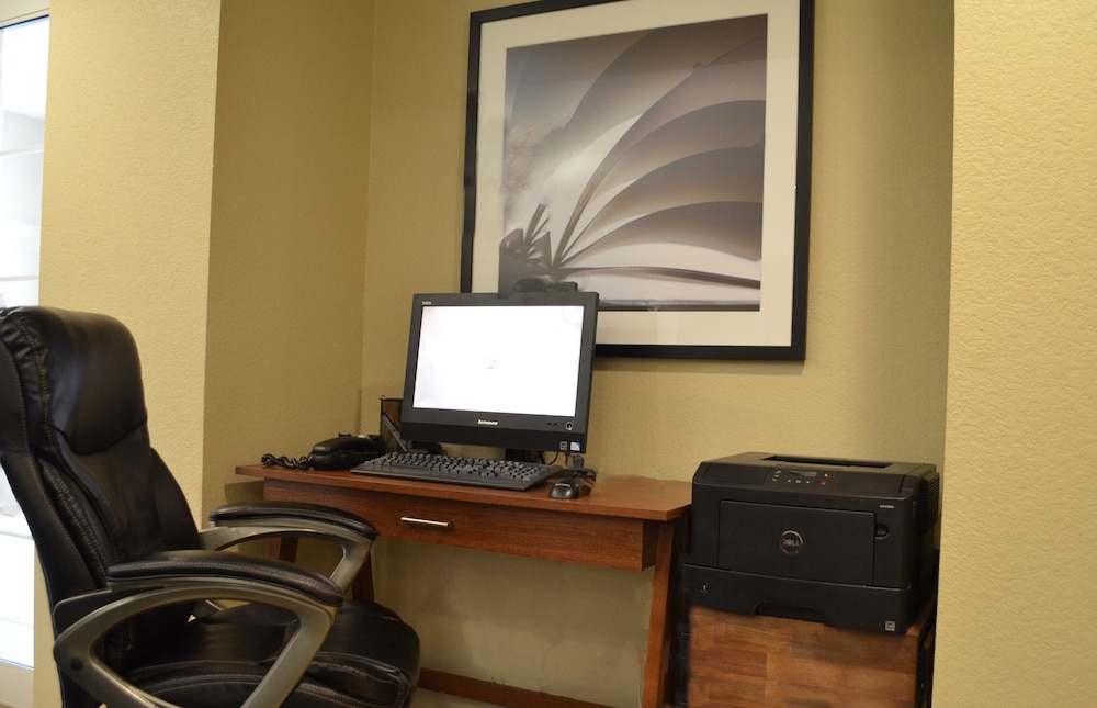 Candlewood Suites Greenville 22/28