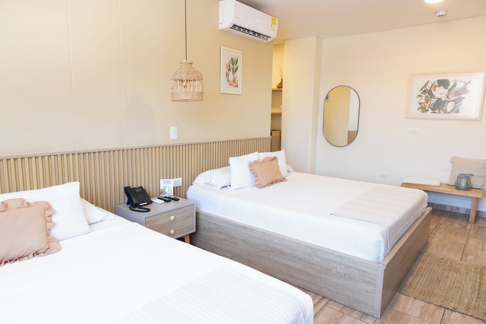 Mythical Hotel 20/50