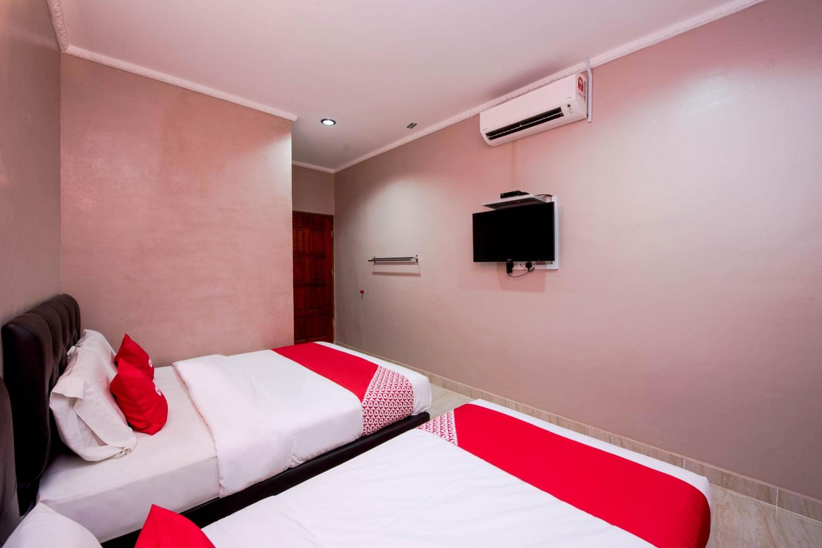 Hotel O Rg Motel 29/63