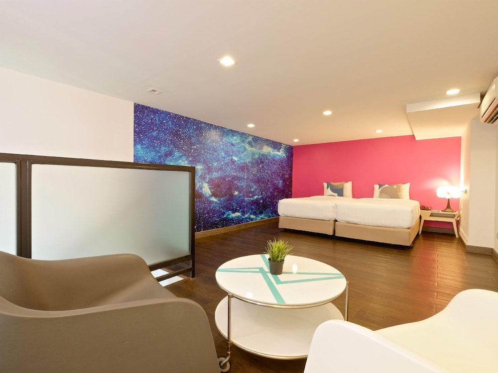 The Xtreme Hotel 28/50