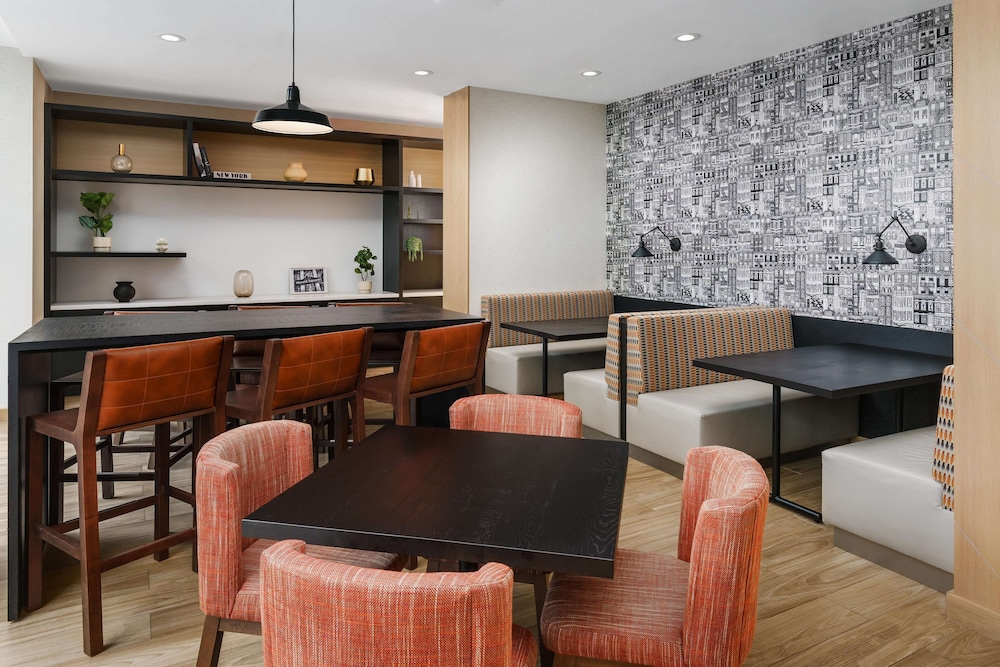 Hampton Inn Manhattan - 35th Street/Empire State Building 29/38