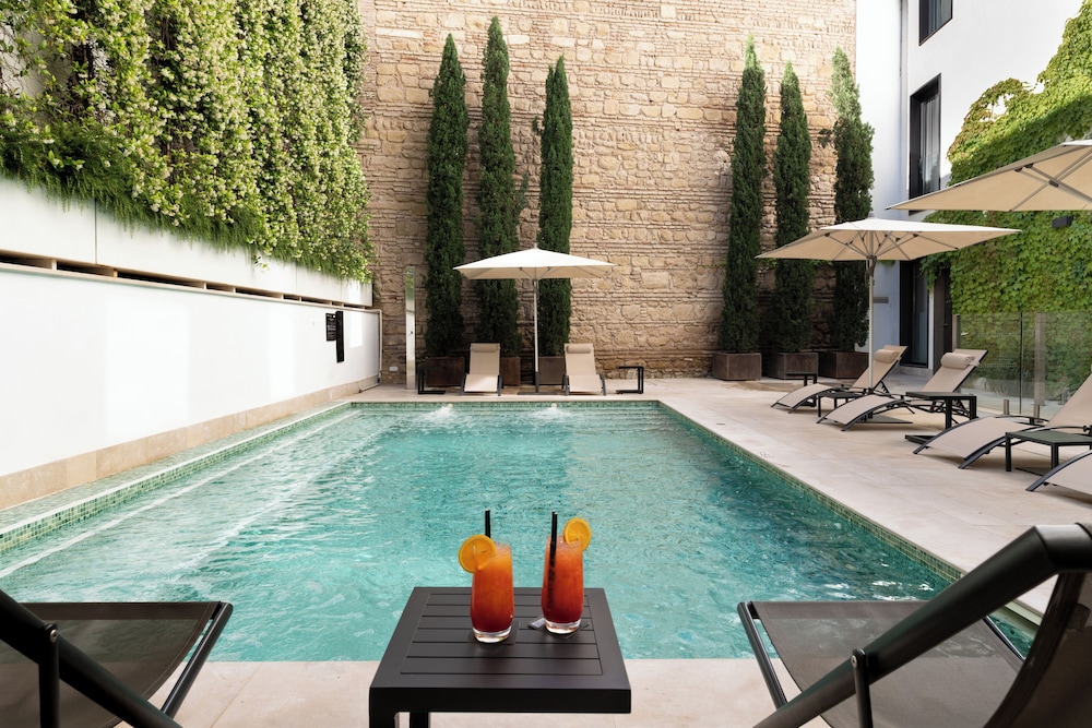 H10 Palacio Colomera 73/77