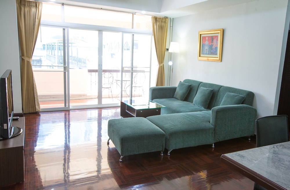 Le Vanvarothai Saladaeng Residence 27/50