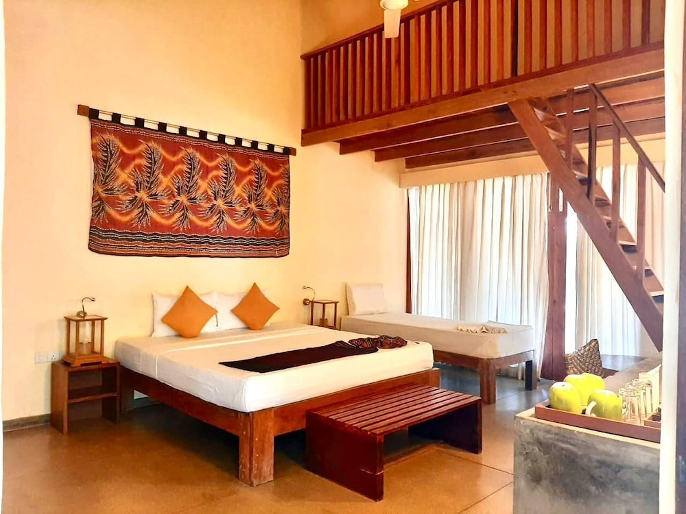 GIMAN FREE BEACH RESORT 29/67