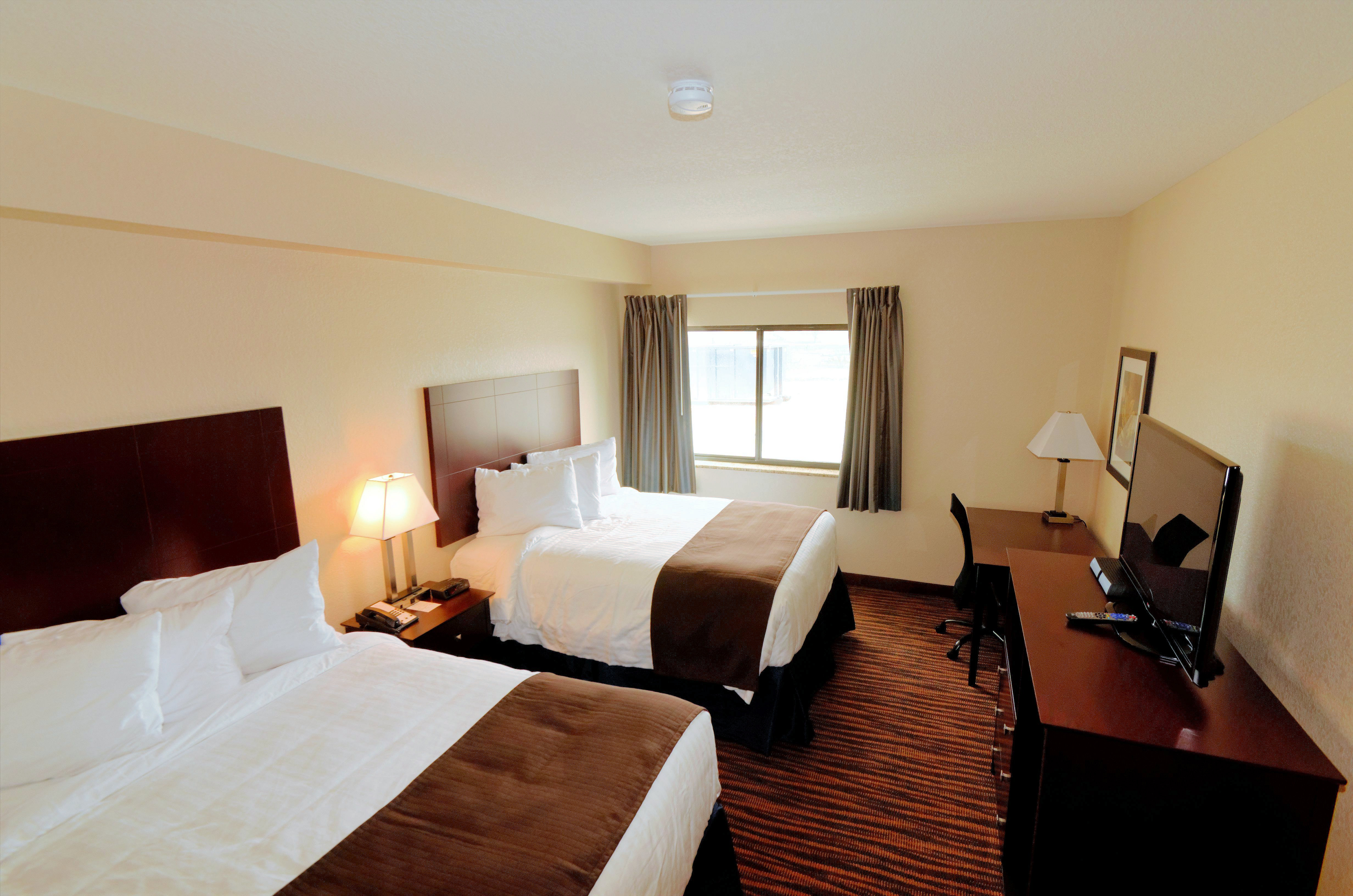 Boulders Inn Amp Suites Oak Ridge 12/50