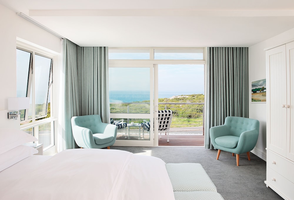 One Marine Drive Boutique Hotel 26/73