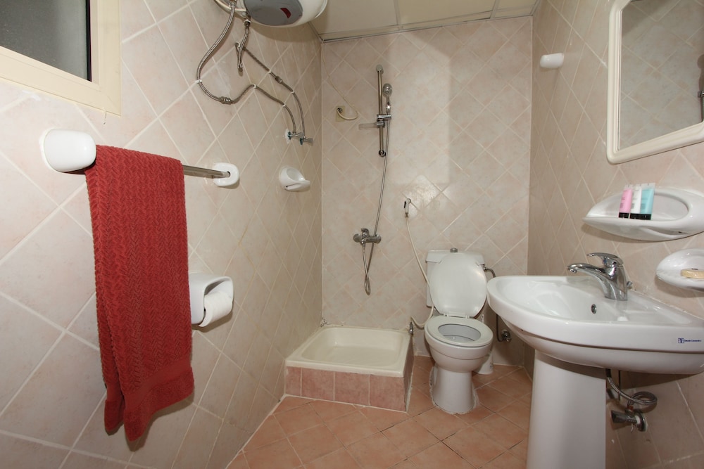 بنايه خليفه(Khalifa Tower Hotel Apartments) 21/69