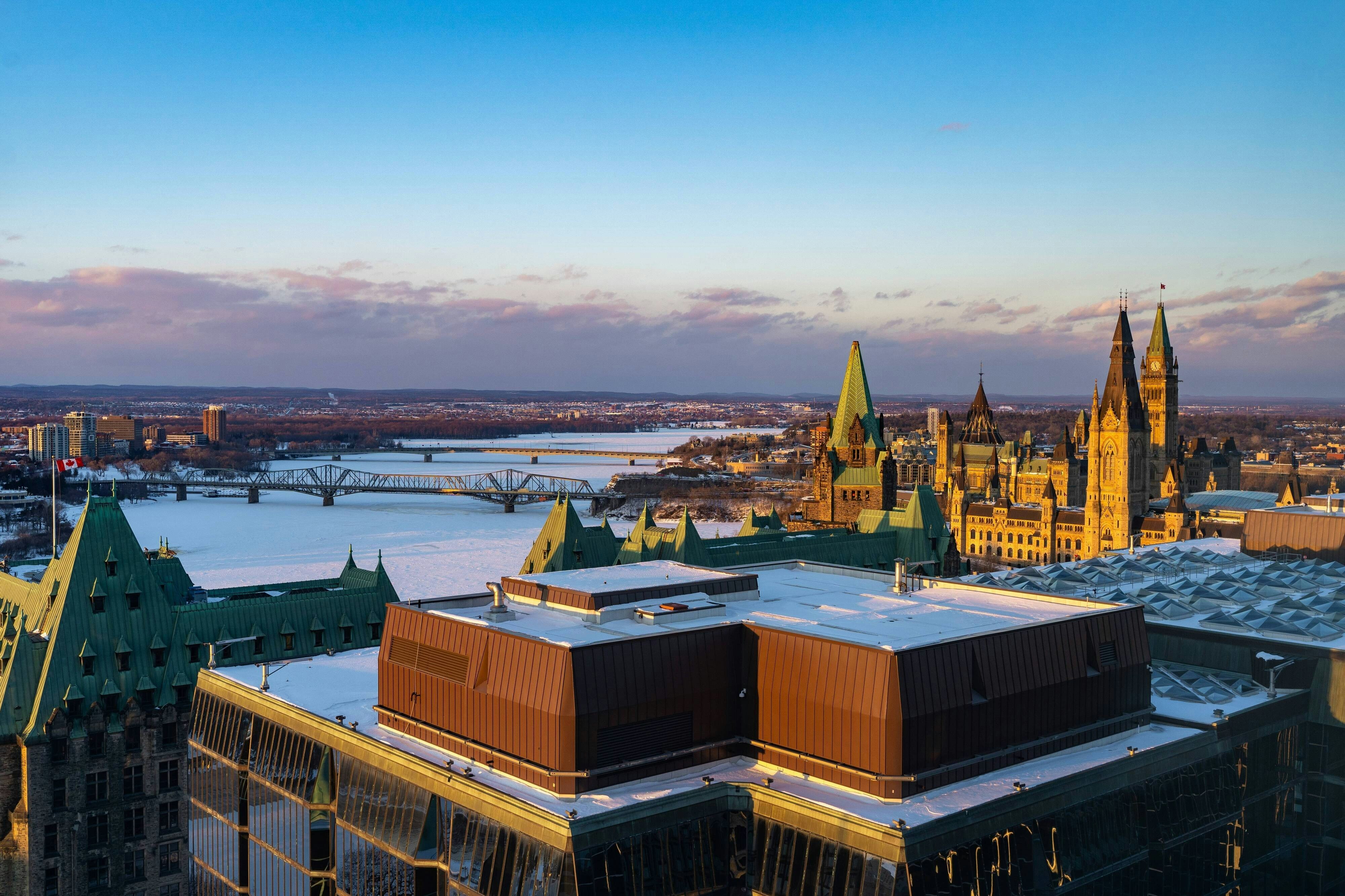 Ottawa Marriott Hotel 72/73