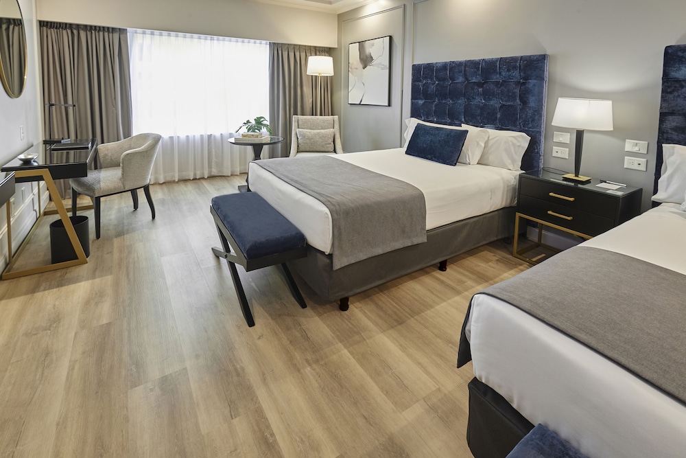 Hotel Emperador Buenos Aires 15/50