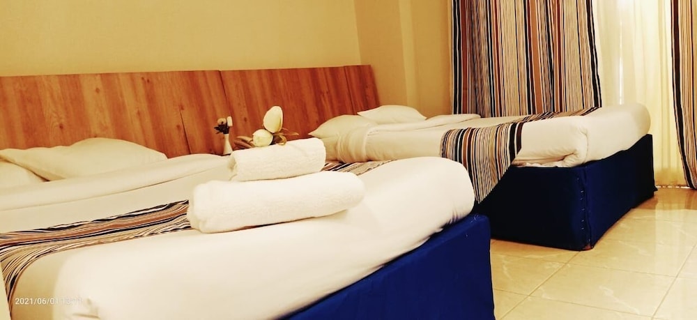 Siesta Marina Hotel 7/30
