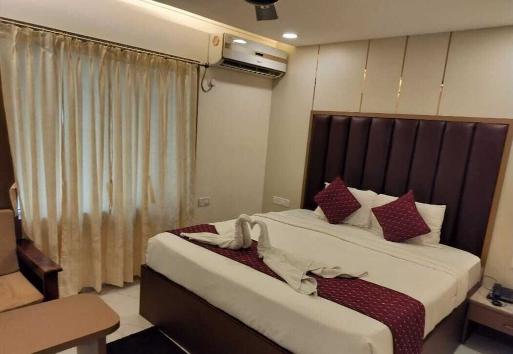 HOTEL ARYA PALACE 15/32