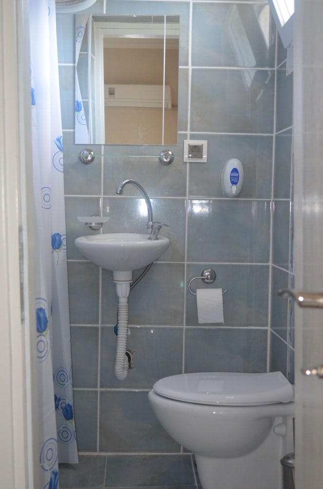 Tunc Otel 50/50