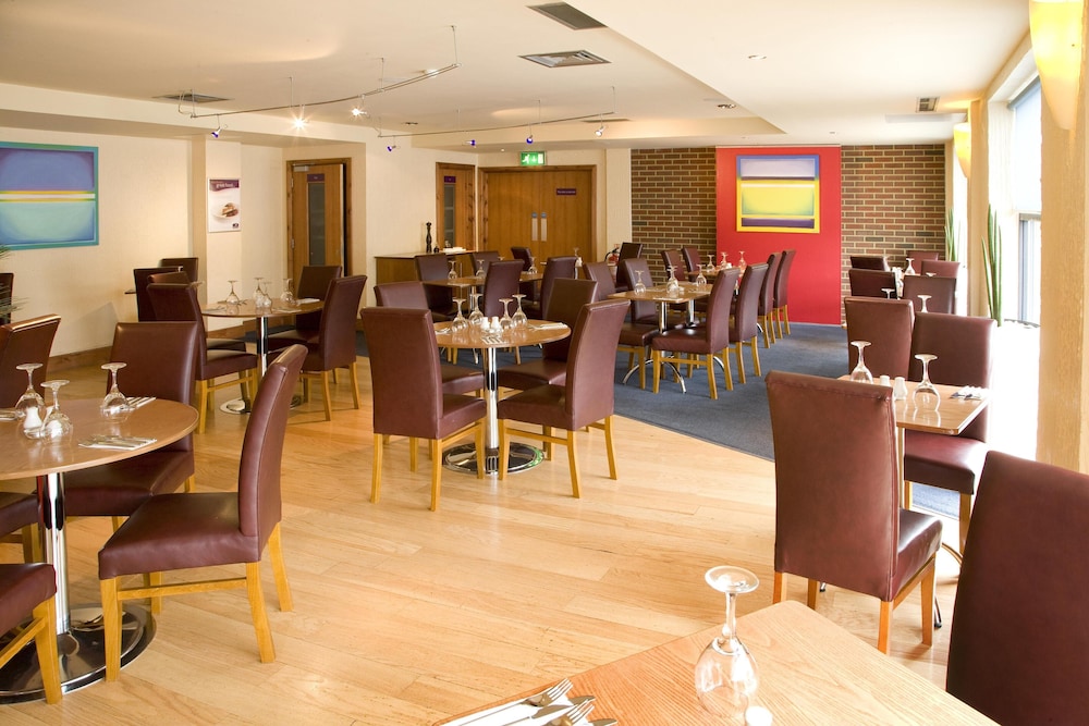 Premier Inn Stevenage Central 34/39