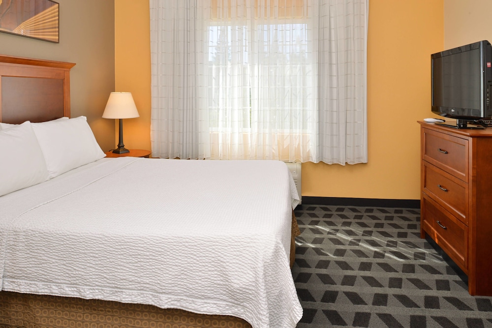 Towneplace Suites Marriott Cal Expo 16/50