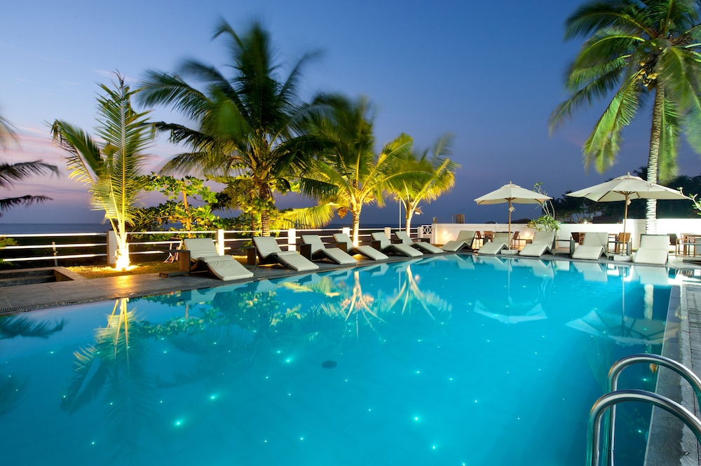 The Beach - All Suite Hotel 43/50