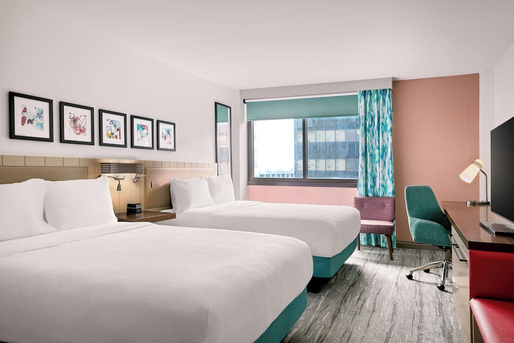 ROOM, 2 QUEEN BEDS, BATHTUB, ACCESSIBLE