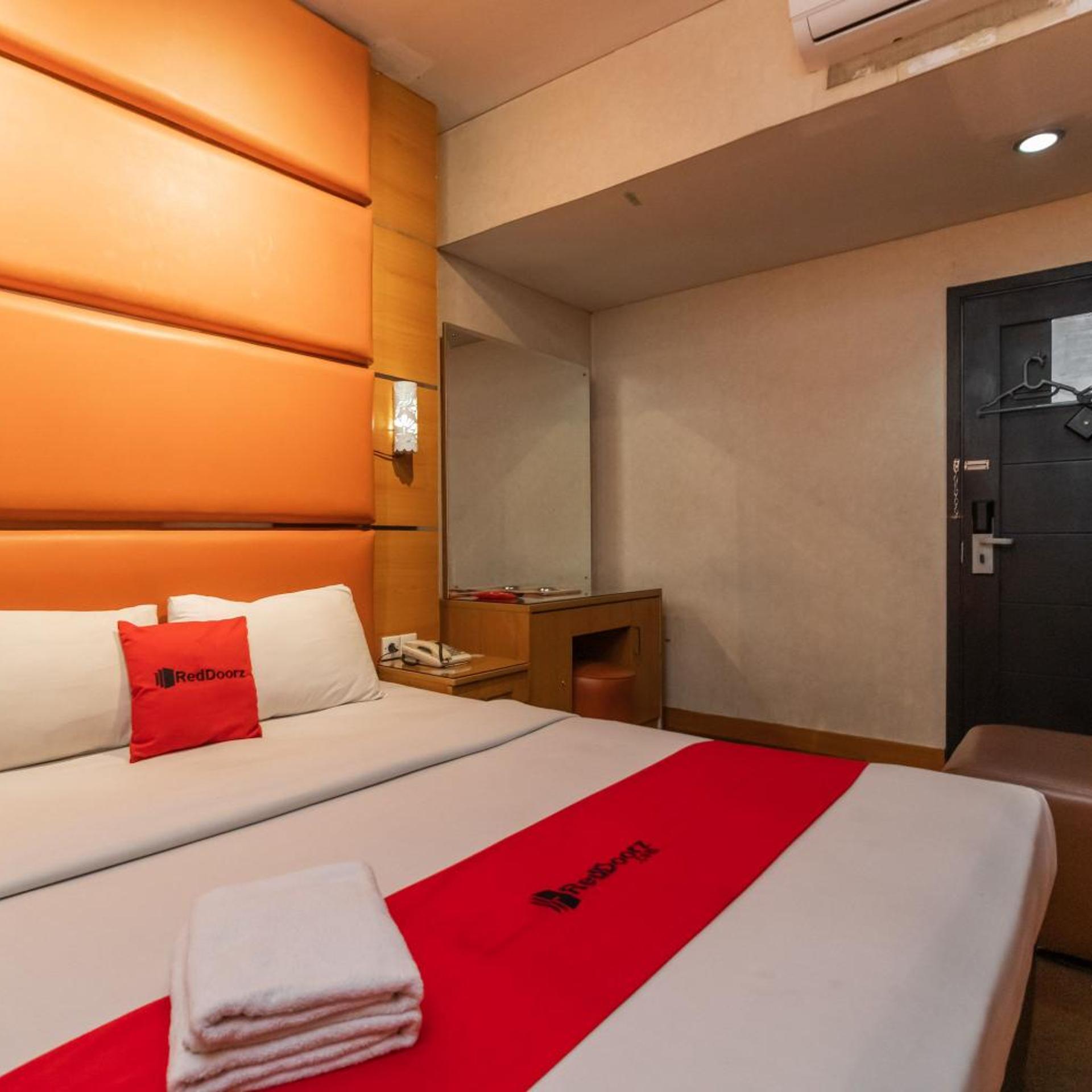 OYO 180 Hotel Mirah (Mirah Hotel) 15/55
