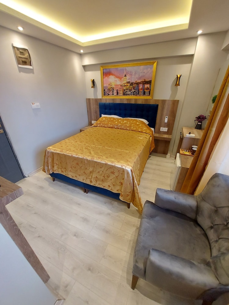 Peker Hotel 32/50