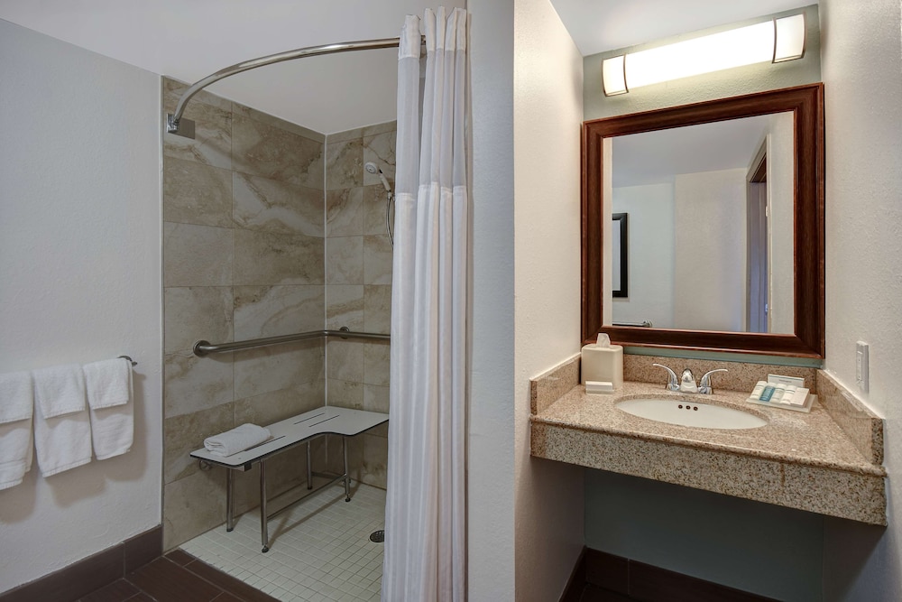Hilton Garden Inn Ft Myers 10/63