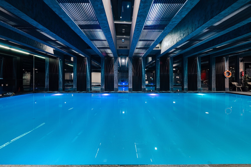 Bliss Hotel And Wellness 43/68