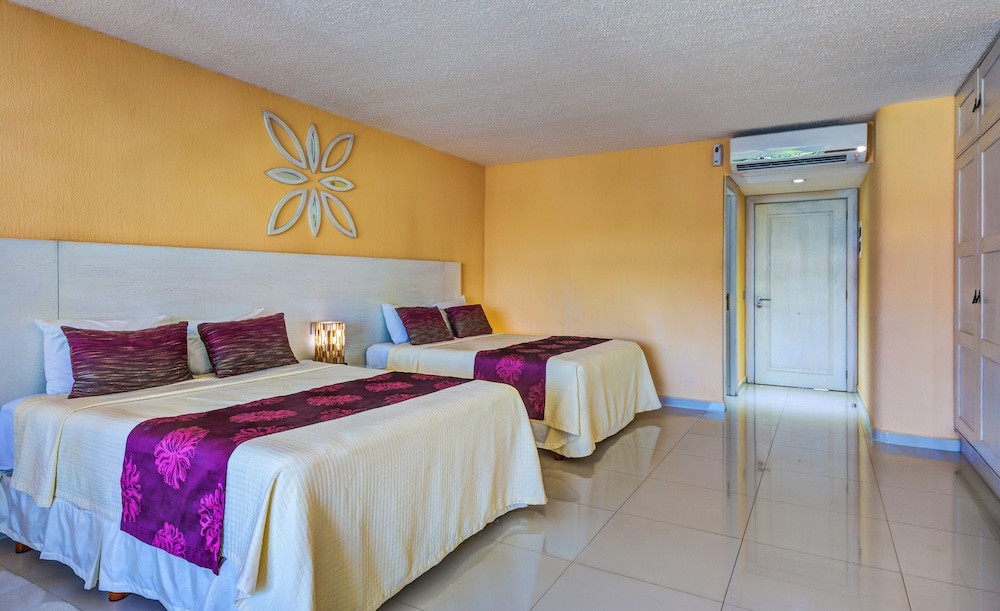 Suite, 2 Queen Beds