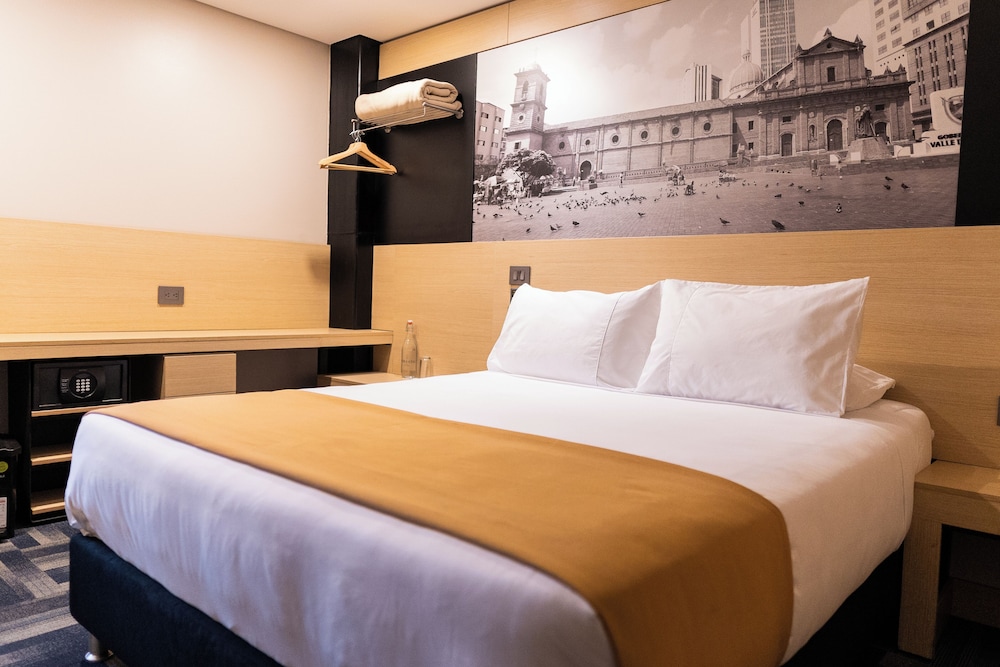 Hotel Ciudad Solar 18/50