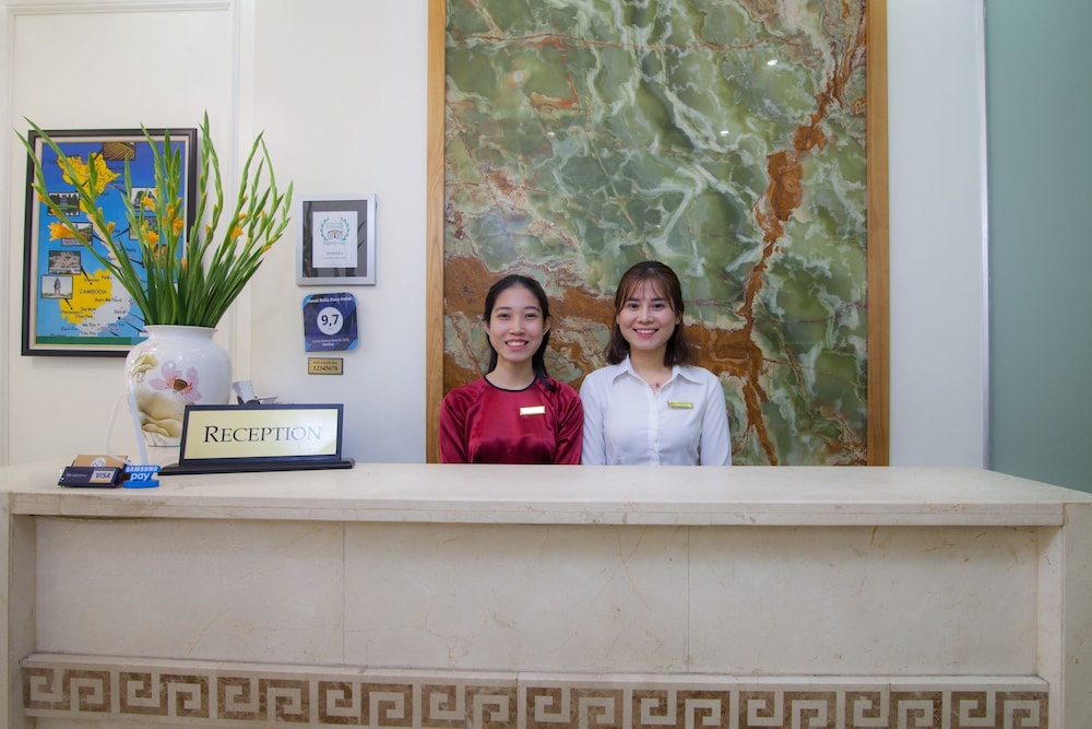 Bella Rosa Hotel 3/64