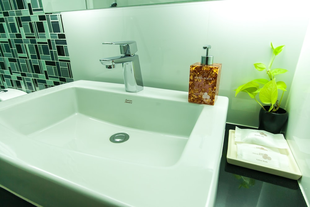Baan Nilrath Hotel 50/50