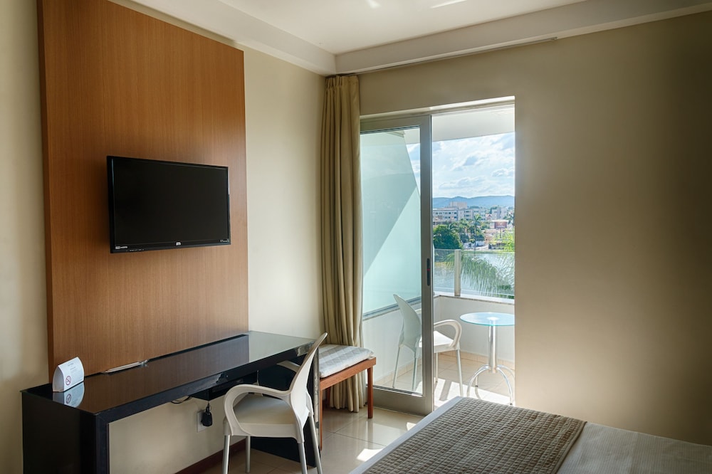 Hotel Atlas Sete Lagoas 32/42