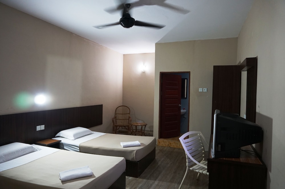 1 Baron Motel 17/27
