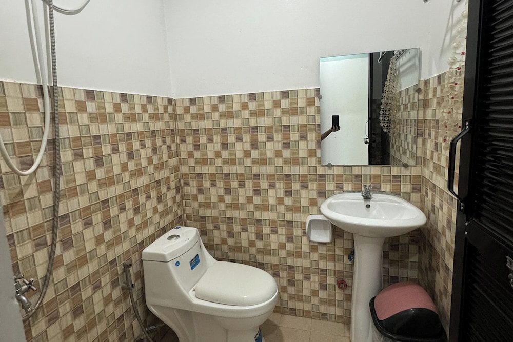 EC Hotel near Laoag Airport by ZUZU 30/34