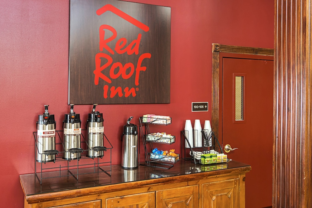 Red Roof Inn & Suites Lake Orion/Auburn Hills 29/37