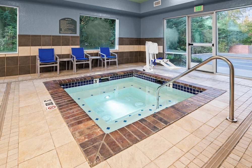 Holiday Inn Express Hotel Suites A Marysville 37/71