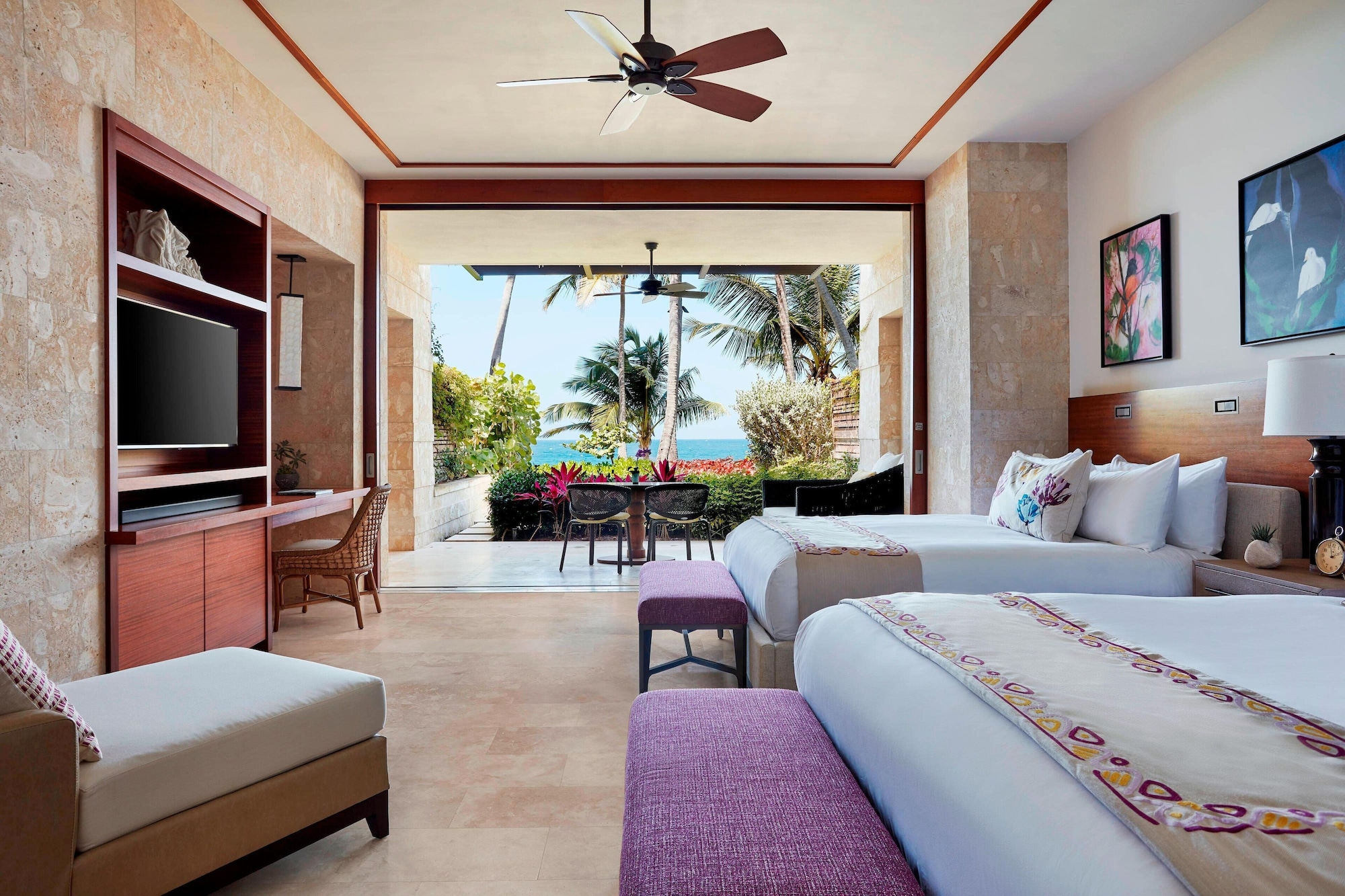 West, Reserve, Beach, Guest Room, 2 King Beds, Beach Front، Dorado Beach A Ritz Carlton Reserve 2/5