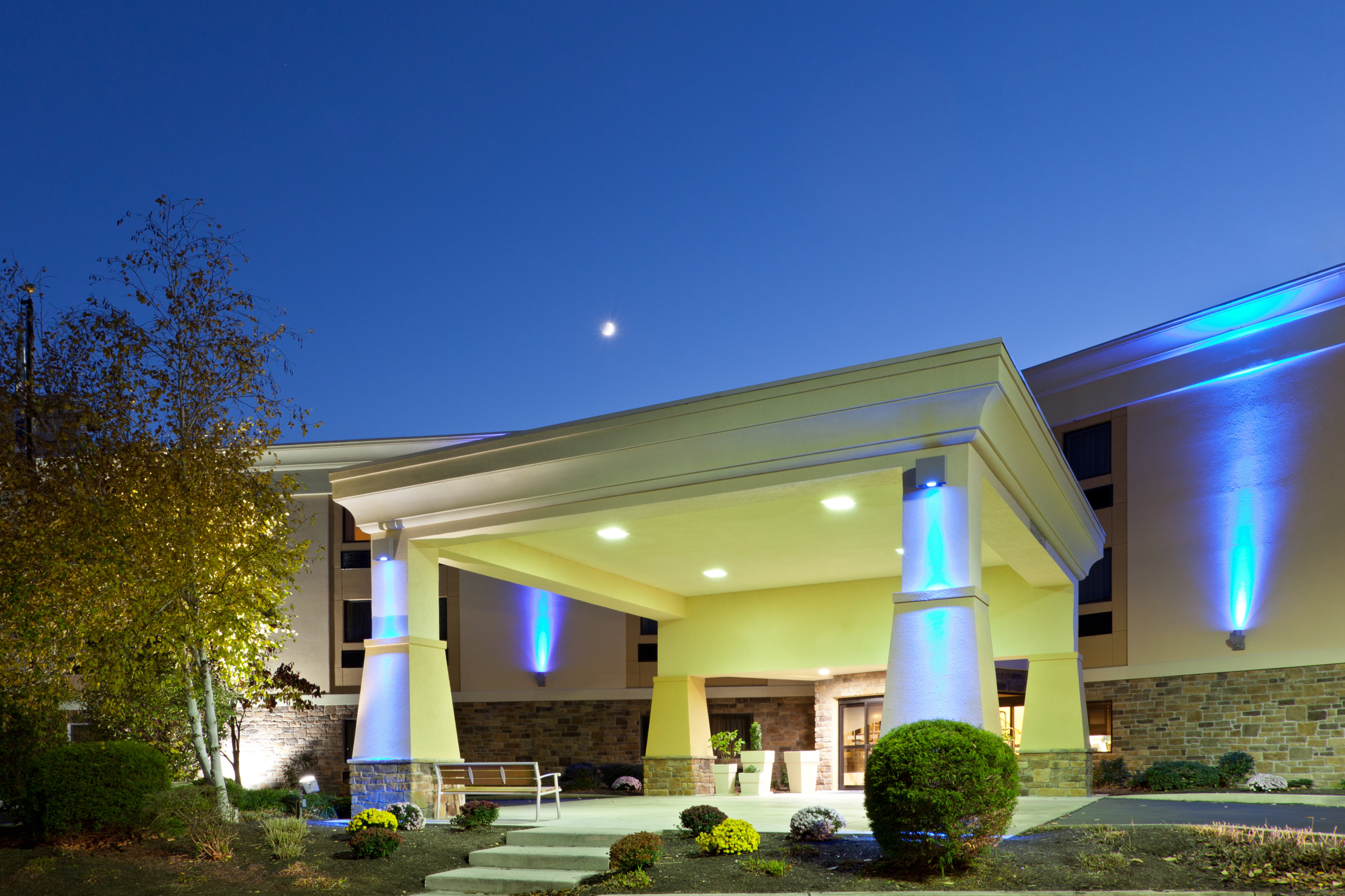 Holiday Inn Express Hershey Harrisburg Area 8/76
