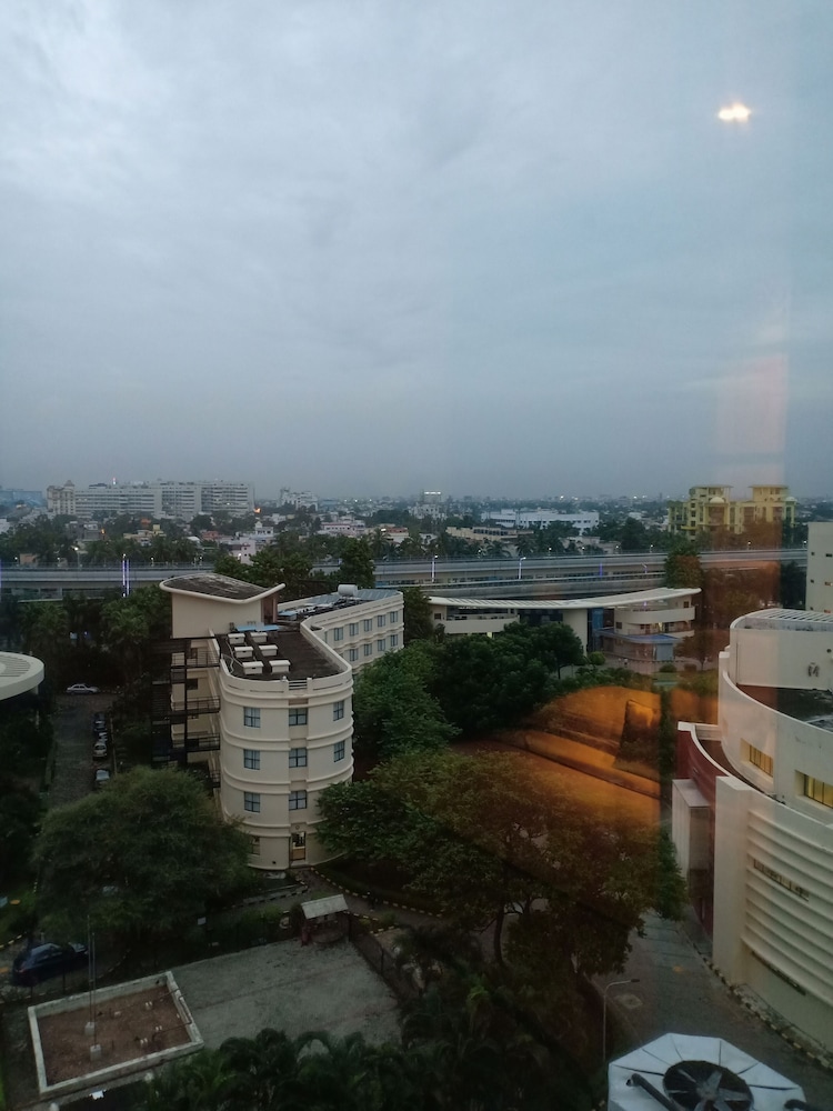 Monotel Luxury Business Hotel 6/50