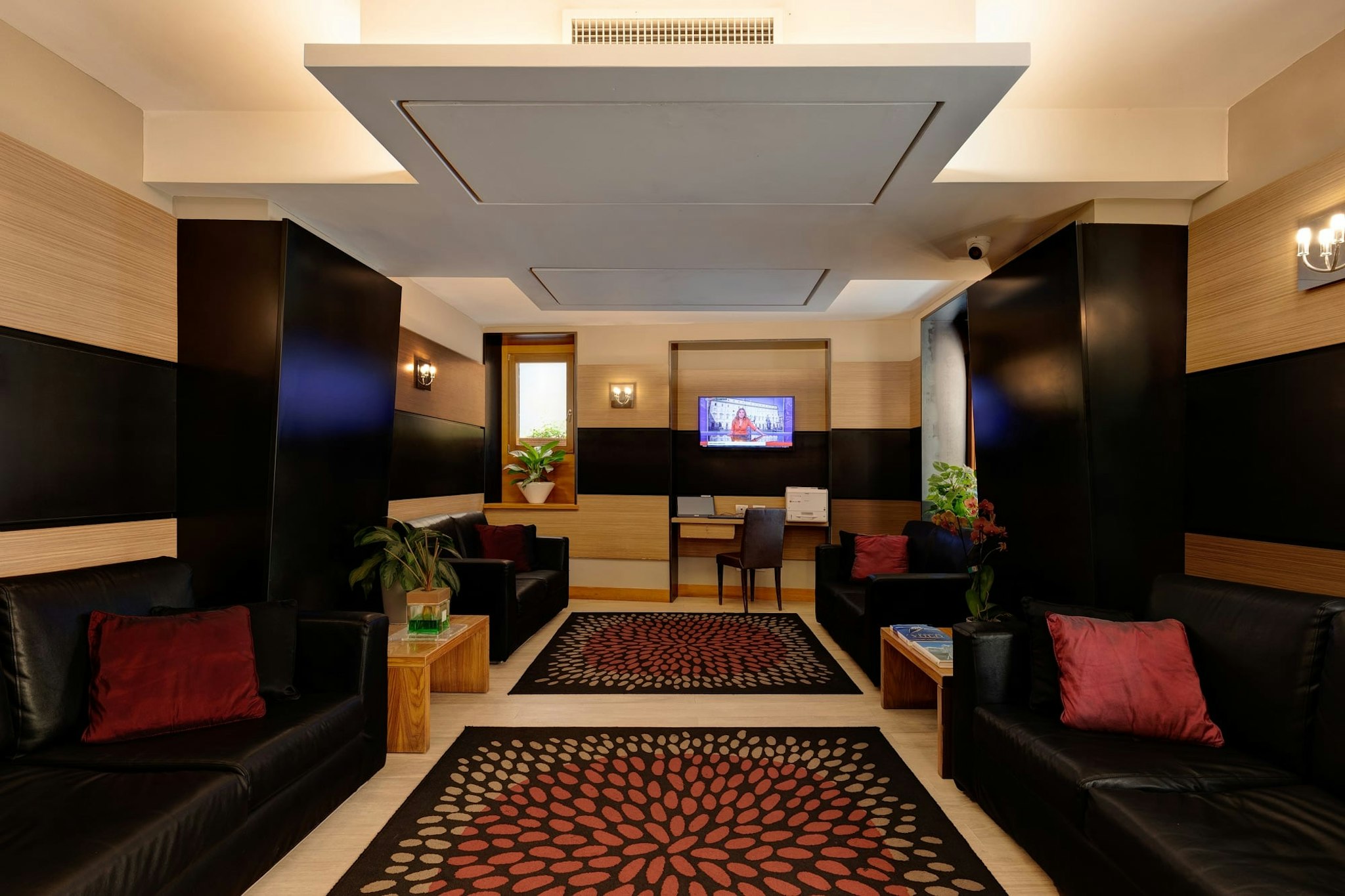 Trevi Hotel 59/79