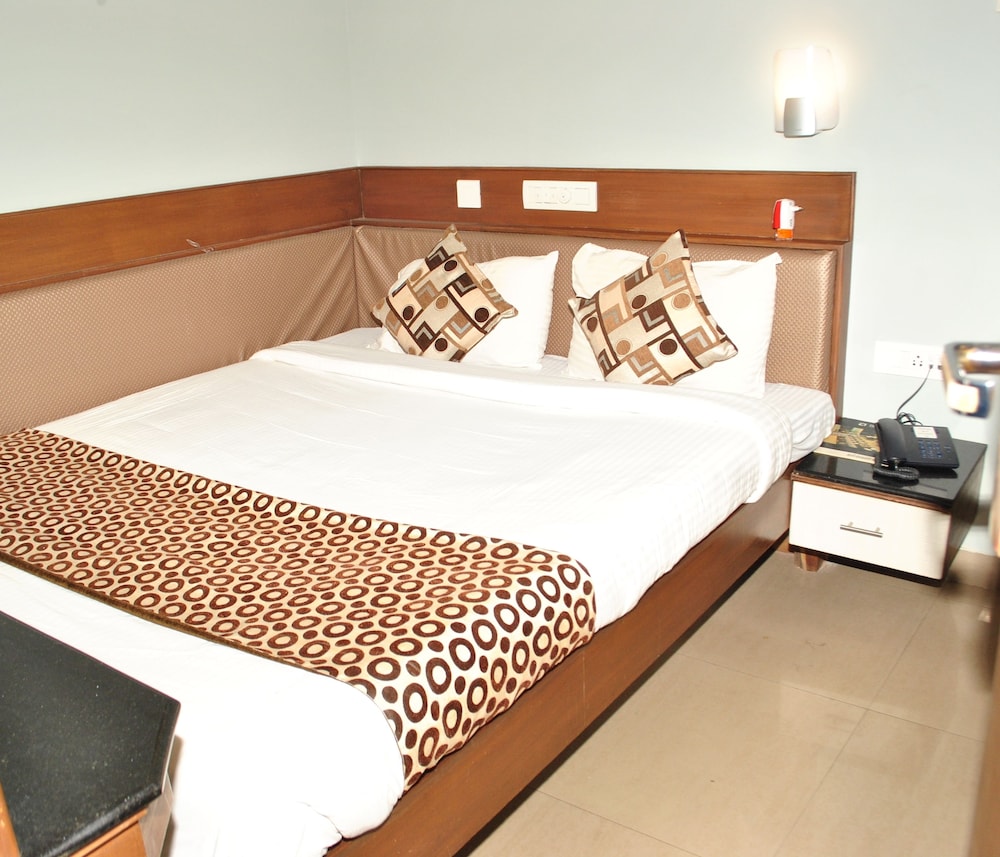 The Nook Hotel 35/68