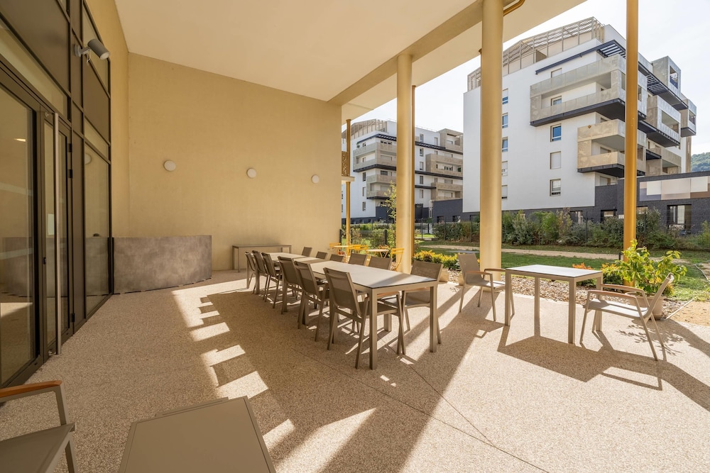 Quality Aparthotel Grenoble Sud 30/32